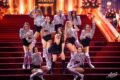 Ascolti tv del 2 maggio 2026 #Amici25 ancora sotto i 3 milioni (22.2%), Dalla Strada al Palco (19.3%) fa meglio di Canzonissima. In daytime bene il kolossal I Dieci Comandamenti (6.1%)